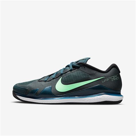 nike air zoom vapor pro.